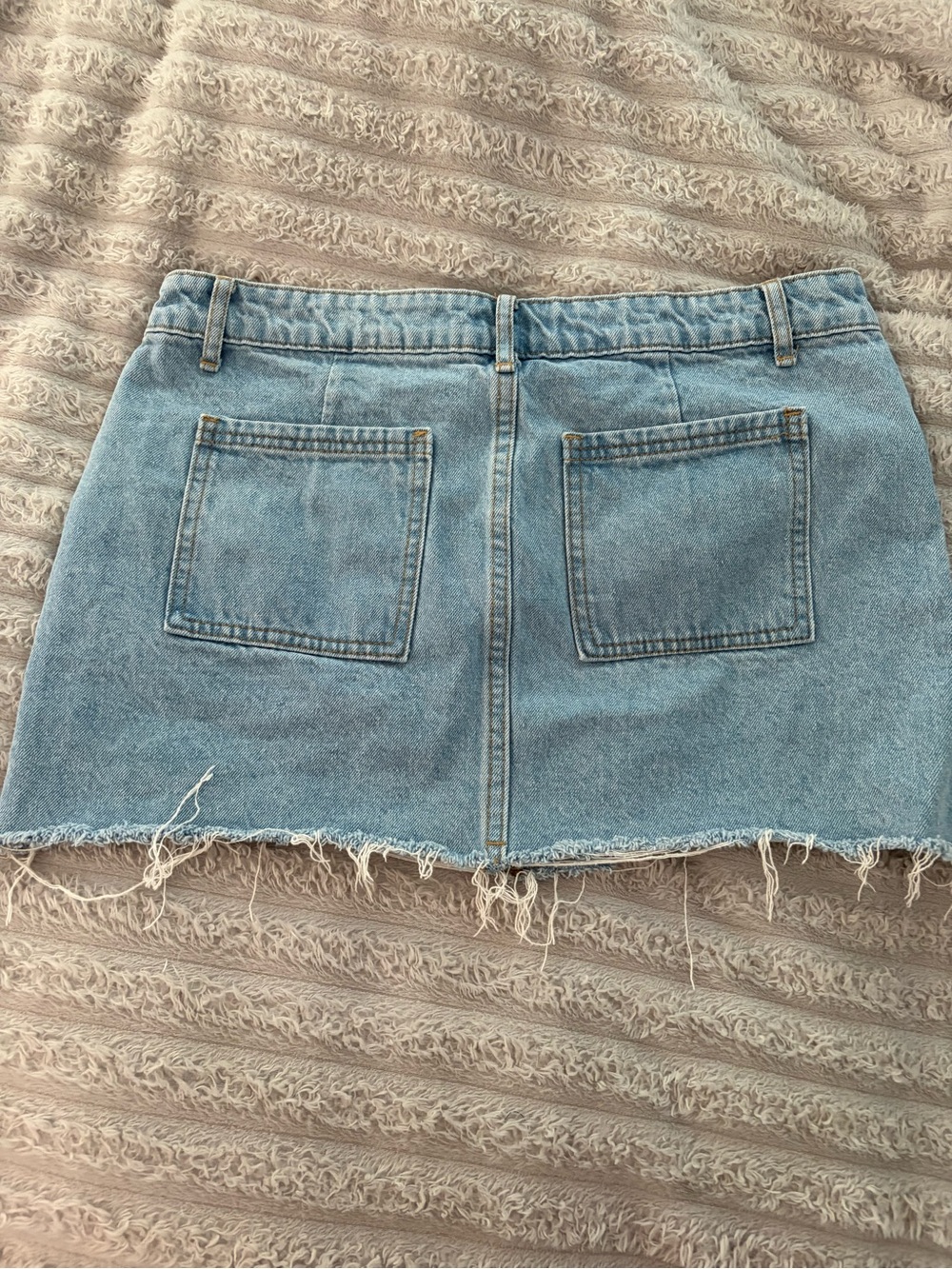 Edikted Jessie Denim Mini Skirt Light Blue — Large - Picture 5 of 10